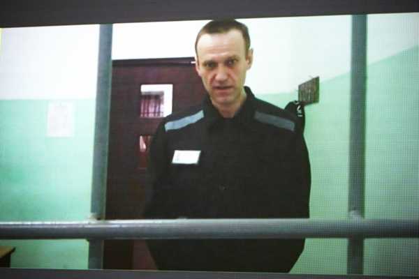 Οι ρωσικές αρχές δεν αποκαλύπτουν πού έχει μεταφερθεί ο φυλακισμένος αντιπολιτευόμενος πολιτικός Αλεξέι Ναβάλνι