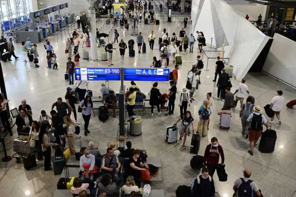 Ελληνικά αεροδρόμια: Ιστορικό ρεκόρ – άνοδος επιβατικής κίνησης 14% το 2023