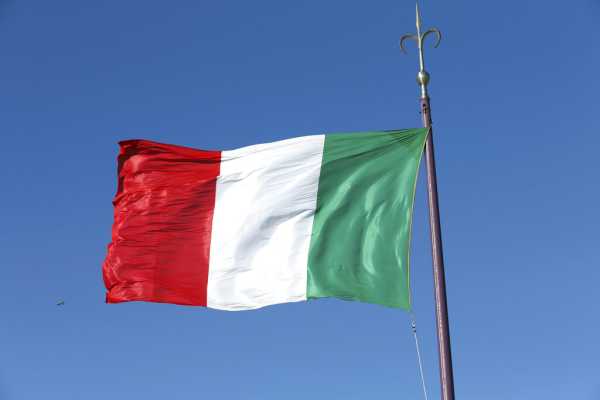 Ιταλία: Αποπομπή του στρατηγού Βανάτσι μετά το σάλο για το ρατσιστικό και ομοφοβικό βιβλίο του