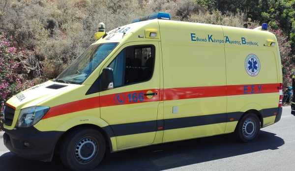 Κρήτη: Δύο τραυματίες σε σύγκρουση μηχανής με ΙΧ | Ένας σοβαρά