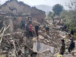 Νεπάλ: Τουλάχιστον 69 νεκροί από τον ισχυρό σεισμό – Εγινε αισθητός μέχρι το Νέο Δελχί
