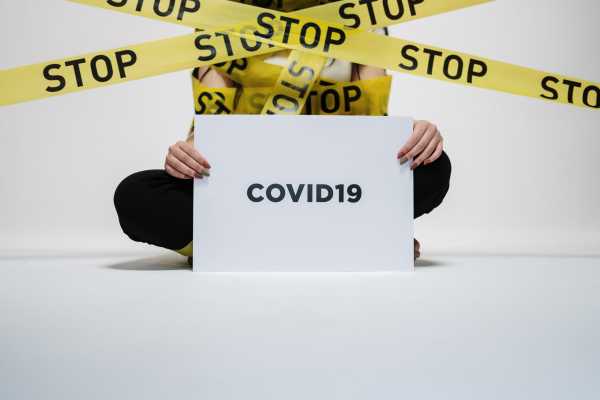 ΠΟΥ: Η Covid-19 «ήρθε για να μείνει» – Προς δημοσίευση οδηγός για το πώς οι χώρες θα τη διαχειρίζονται
