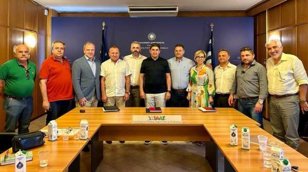 Αυγενάκης: Η ενίσχυση του συνεργατισμού αποτελεί τη ραχοκοκαλιά της αγροτικής πολιτικής της κυβέρνησης