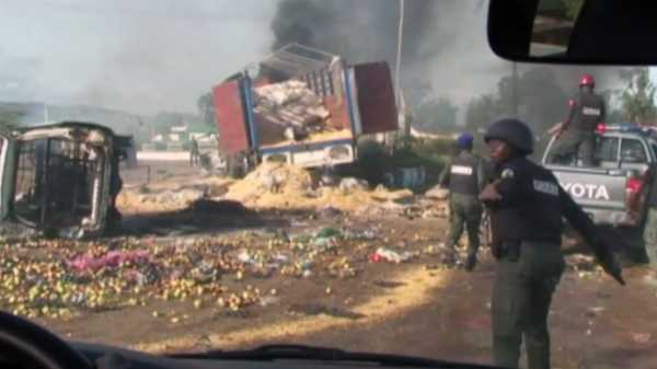Νιγηρία: Λεηλασίες σε καταστήματα και αποθήκες τροφίμων – Απαγόρευση της κυκλοφορίας