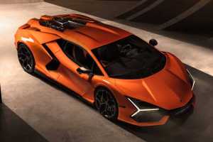 Ορόσημο η νέα Lamborghini Revuelto των 1.015 ίππων