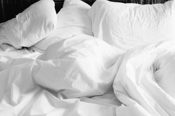 Ο ακανόνιστος ύπνος επηρεάζει το μικροβίωμα του εντέρου, σύμφωνα με νέα μελέτη