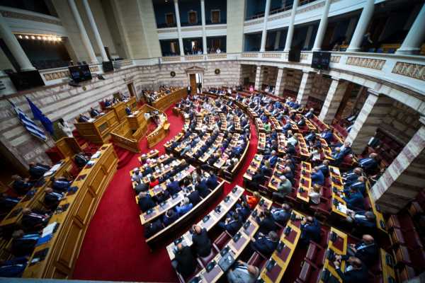 Βουλή: Αύξηση στις γυναικοκτονίες το 2021, κατά 187,5% -Ειδική συνεδρίαση για την Διεθνή Ημέρα κατά της βίας