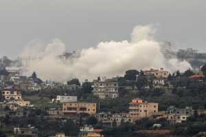Aνάφλεξη στον ανατολικό Λίβανο: Οι πρώτες ισραηλινές αεροπορικές επιδρομές κατά της Χεζμπολάχ που απειλεί με αντίποινα