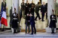 Γαλλία: Μακρόν και Ζελένσκι υπέγραψαν διμερή συμφωνία ασφαλείας και αμυντικής συνεργασίας