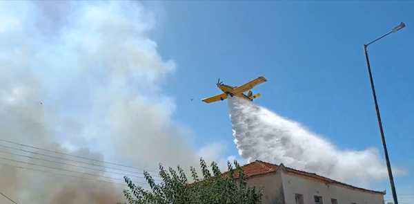 Μάχη με τις φλόγες στον Έβρο, προειδοποιητικό «112» στο Σουφλί – Οριοθέτηση της πυρκαγιάς στην Καλαμάτα (video)