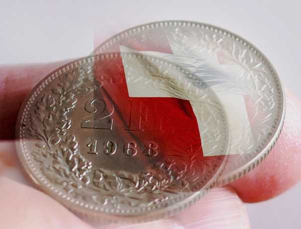 Ελβετία: Οι πολίτες επιλέγουν τα μετρητά παρά την αύξηση της χρήσης εφαρμογών πληρωμών