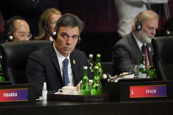 Iσπανία: Στην ολομέλεια της Βουλής η συζήτηση για την εκλογή Σάντσεθ