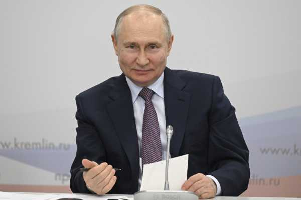 Ρωσία – Εκλογές: Σαρωτική νίκη του Πούτιν σύμφωνα με τα πρώτα exit poll