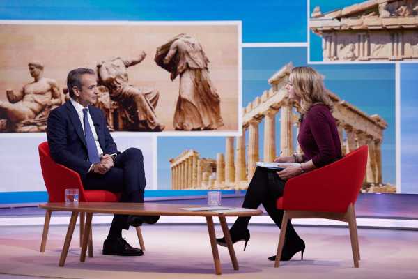 Κυρ. Μητσοτάκης στο BBC: Τα Γλυπτά ανήκουν στην Ελλάδα και εκλάπησαν – Αν κόβαμε μισή τη Μόνα Λίζα και η μισή ήταν στο Λούβρο, τι θα συνέβαινε;