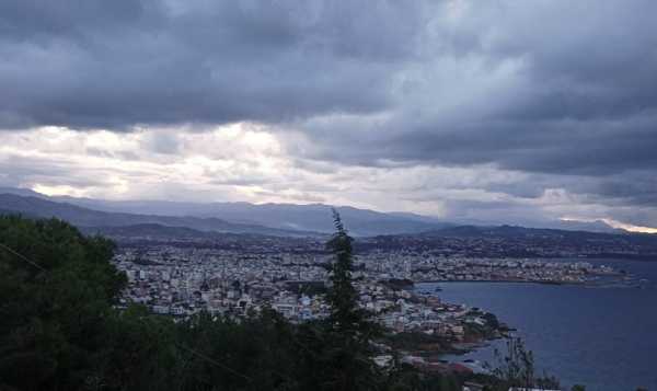 Καιρός: Νεφώσεις παροδικά αυξημένες με τοπικές βροχές στην Κρήτη