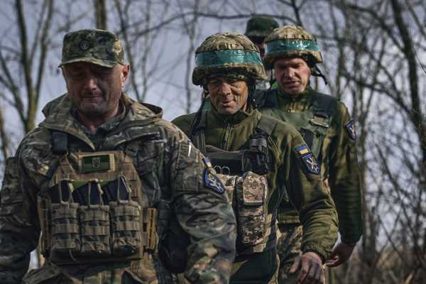 Διάψευση από το Κίεβο: Οι ρωσικές δυνάμεις δεν προελαύνουν σε Μπαχμούτ και Αβντιίβκα