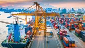 Εμπορευματικές συναλλαγές: Μειώνονται εξαγωγές και εισαγωγές – Στα 28,1 δισ. ευρώ περιορίστηκε το εμπορικό έλλειμμα στο 11μηνο 2023