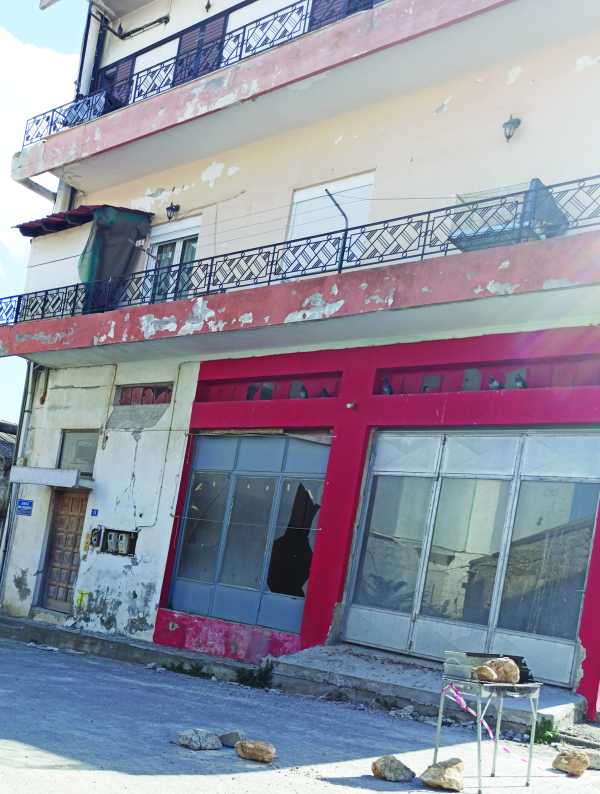 Ηράκλειο: “Μπλόκο” στην αρωγή από τις τράπεζες καταγγέλουν οι σεισμόπληκτοι - Δεν τους δίνουν τα άτοκα δάνεια που δικαιούνται
