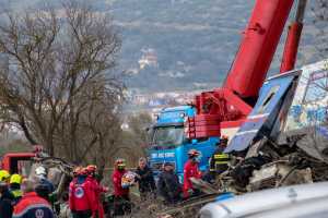 Σύγκρουση τρένων στα Τέμπη – Δέδες: Τα τρία λάθη που οδήγησαν στην τραγωδία