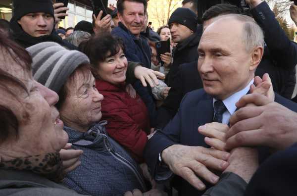 Πούτιν: Το Κίεβο με επιθέσεις σε αμάχους επιχειρεί να διαταράξει τη διεξαγωγή των ρωσικών προεδρικών εκλογών
