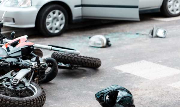 Τροχαίο στα Χανιά: Τραυματίστηκε 27χρονη οδηγός μηχανής - Στο πλευρό της ο έτερος οδηγός
