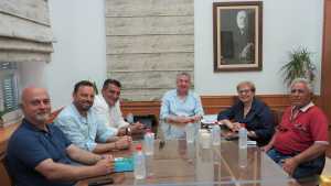 Αντιπροσωπεία θεσμικών του Δήμου Ρεθύμνου επισκέφθηκαν τον Περιφερειάρχη Κρήτης