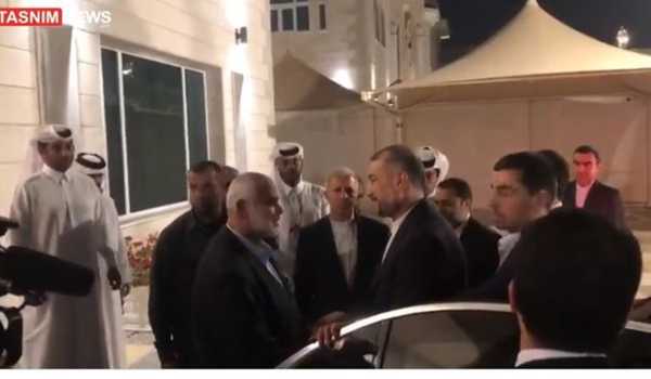 Κατάρ: Συνάντηση με τον ηγέτη της Χαμάς είχε ο υπουργός Εξωτερικών του Ιράν – Θερμός ο εναγκαλισμός μεταξύ των δύο