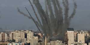 LIVE: Μπαράζ ρουκετών από την Χαμάς κατά της Ασκελόν- Στους 1.000 οι νεκροί Ισραηλινοί, 830 έχουν σκοτωθεί στη Γάζα