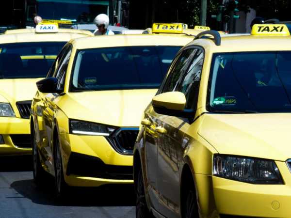 Ταξί: Τραβούν χειρόφρενο την Τετάρτη (22/11) – 24ωρη απεργία κήρυξε το ΣΑΤΑ