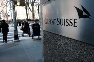 FT: Η UBS συμφώνησε να αγοράσει την Credit Suisse για περισσότερα από δύο δισεκ. δολάρια