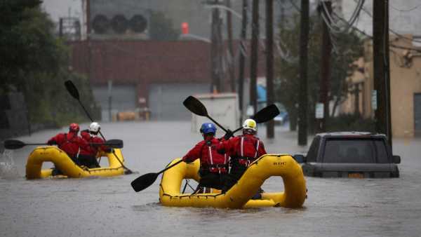 Νέα Υόρκη: «Νέα κανονικότητα» οι καταρρακτώδεις βροχές – Διατηρείται για ακόμη 6 ημέρες η κατάσταση έκτακτης ανάγκης
