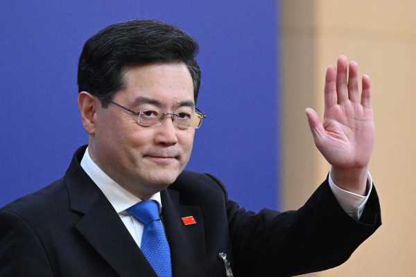 Κίνα: Ο Υπουργός Εξωτερικών της Κίνας απαλλάχθηκε των καθηκόντων του