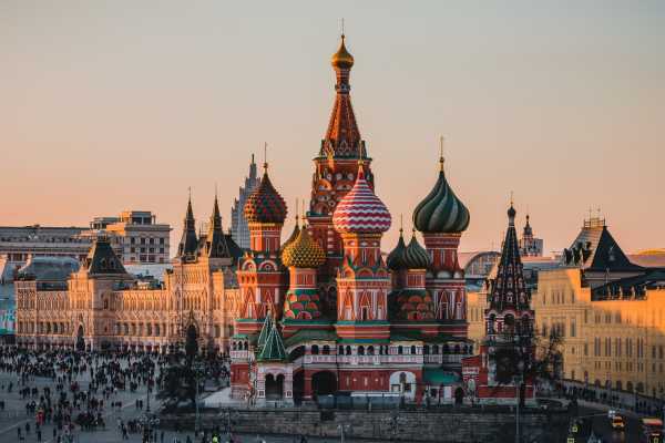 Η Μόσχα προτρέπει τους Ρώσους πολίτες να αποφεύγουν τα ταξίδια στον Καναδά