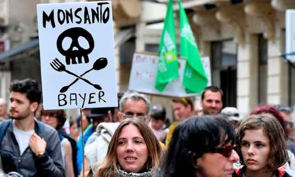 ΗΠΑ: Δικαστήρικο καταδίκασε τη Monsanto να πληρώσει πρόστιμο 857 εκατ. δολαρίων για έκθεση πολιτών σε «αιώνια» χημικά PCB