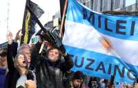 Ο «αναρχοκαπιταλιστής» της Αργεντινής παίρνει το «αλυσοπρίονο» -Όποιος «ξοδεύει πάρα πολλά» απολύεται