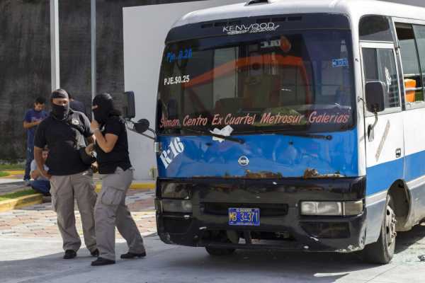 Βραζιλία: Απαγωγή λεωφορείου με 17 επιβαίνοντες για 3 ώρες – Δύο τραυματίες, συνελήφθη ο δράστης
