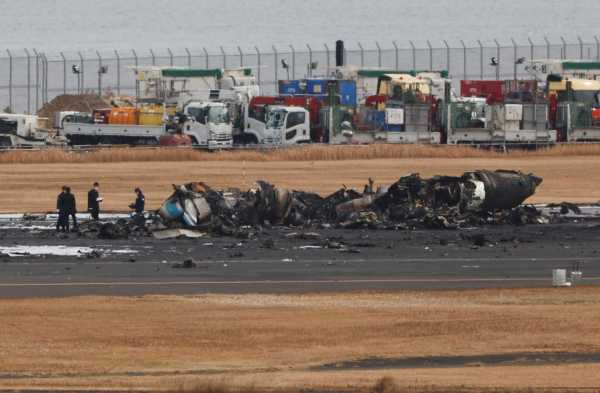 «Japan 516, συνεχίστε την προσέγγιση»: Το ενδεχόμενο ανθρώπινου λάθους στη σύγκρουση των αεροσκαφών στο Τόκιο εξετάζουν οι ερευνητές