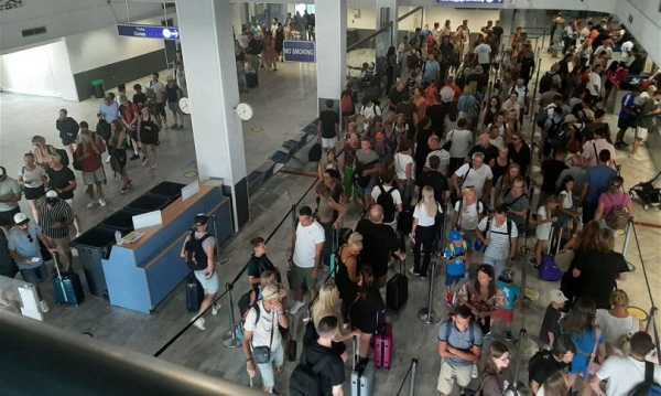 Αεροδρόμιο «Νίκος Καζαντζάκης» Ηρακλείου: Μετράει ήδη 1.705.000 επισκέπτες! (pics,vid)
