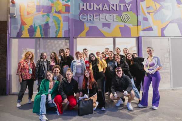 Humanity Greece: Το Όραμα του Εθελοντισμού στο Δημοτικό Θέατρο Πειραιά – Συμβολική φωταγώγηση μνημείων