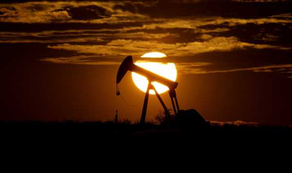 Ρωσία: Πούλησε σχεδόν όλο το πετρέλαιό της πολύ πάνω από το πλαφόν που είχε επιβάλει η Δύση