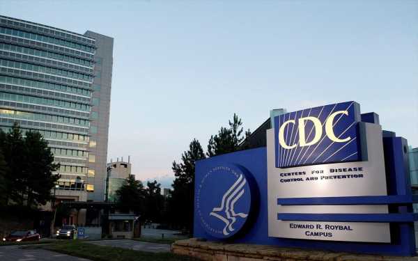 CDC: Προειδοποιήσεις μετά το ξέσπασμα ασθένειας που μεταδίδεται από τα μολυσμένα τσιμπούρια