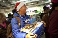 Ένθετο Οικονομία: «Έρχεται» το καλάθι των Χριστουγέννων με στόχο τη συγκράτηση των τιμών