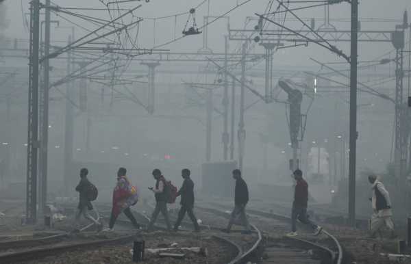 Ινδία: Σε επικίνδυνα επίπεδα η ατμοσφαιρική ρύπανση στο Νέο Δελχί – Κλειστά τα σχολεία