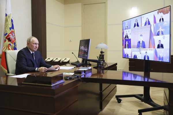 Ρωσία: Ο Β. Πούτιν θα συμμετάσχει στην τηλεδιάσκεψη  κορυφής της G20 και σε αυτή των ηγετών της BRICS  