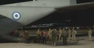 Προσγειώθηκε στην Ελευσίνα το C-130 που μετέφερε 39 άτομα από το Σουδάν – Ο «εφιάλτης» του εμφυλίου συνεχίζεται