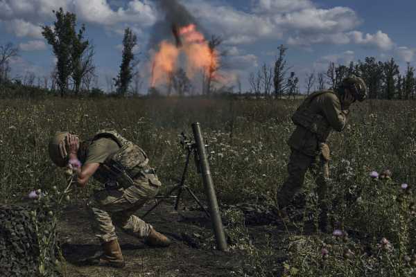 Ουκρανία: Σχεδόν 500.000 Ρώσοι και Ουκρανοί στρατιώτες έχουν σκοτωθεί ή τραυματιστεί από την έναρξη του πολέμου