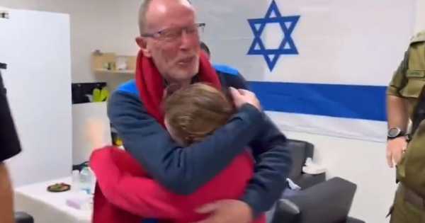 Γάζα – Έμιλι Χαντ: Η αγκαλιά μετά από την απελευθέρωση — Συγκινητικό βίντεο από τη στιγμή της επανένωσης πατέρα – κόρης