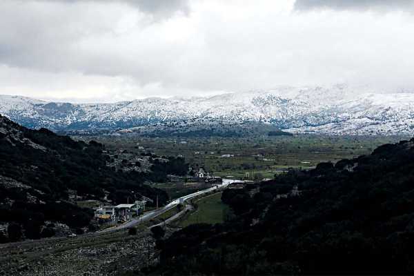 Καιρός: Καταιγίδες και χιόνια σήμερα Σάββατο στην Κρήτη