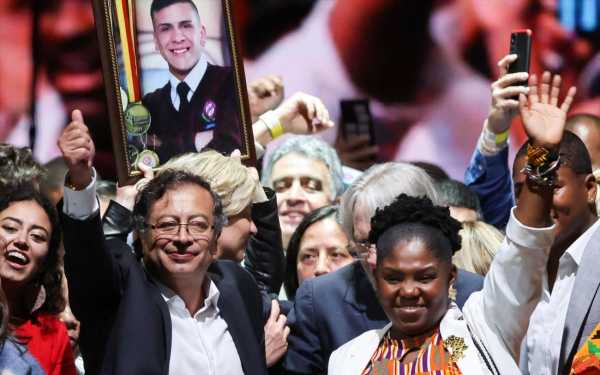 Κολομβία: Παραίτηση των μελών της κυβέρνησης ζητεί ο Γουστάβο Πέτρο