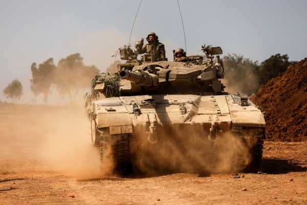 Πόλεμος στο Ισραήλ: Την εντολή περιμένει ο στρατός για την επίθεση – Αλληλοκατηγορούνται για φρικαλεότητες Τελ Αβίβ και Χαμάς